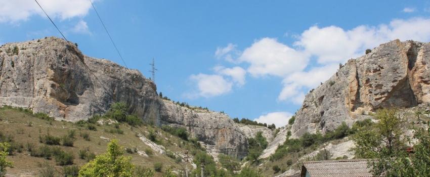 Отдых в Крыму | Четырёхкомнатный дом с видом на скалы и лес для семейного отдыха