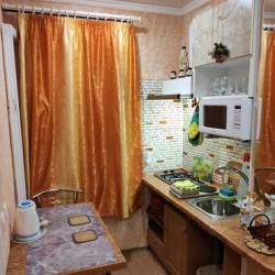 Отдых в Крыму | Шестиместный дом посуточно с зелёным двориком на берегу моря 