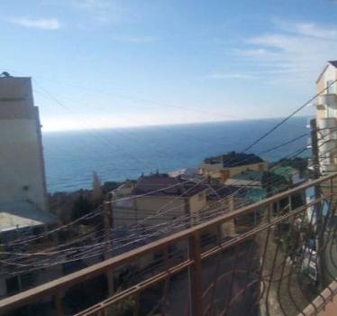 Отдых в Крыму | Трёхкомнатный дом посуточно с видом на море для семьи в Кореизе