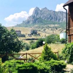 Отдых в Крыму | Однокомнатная квартира на три человека с видом на горы
