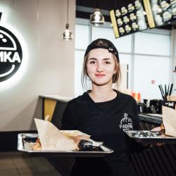 Отдых в Крыму | Фабрика бургерная нео-бистро вкусно готовит и быстро доставляет 