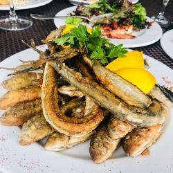 Отдых в Крыму | Фишка кафе крымской рыбной мясной и охотничьей кухни у моря