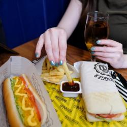Отдых в Крыму | HOTDOGGER крафтовые хот доги бургеры и закуски с доставкой