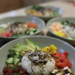 Отдых в Крыму | СанТай кафе и доставка азиатской кухни суши роллы WOK супы поке боулы