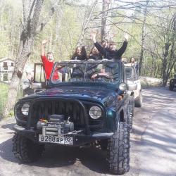 Отдых в Крыму | Джиппинг 4Х4 индивидуальные и групповые поездки в горы на джипах