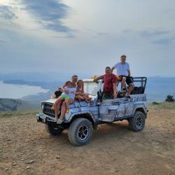 Отдых в Крыму | Джип-туры 4х4 на джипах с фото и купанием в море в диких бухтах