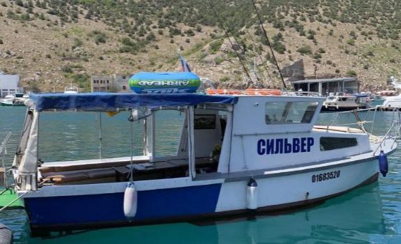 Отдых в Крыму | Сильвер моторный катер на 10 мест для отдыха в аренду в Балаклаве
