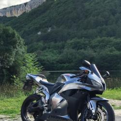 Отдых в Крыму | Посуточный прокат мотоциклов Honda и Ducati для покатушек и фото