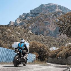 Отдых в Крыму | Посуточный прокат мотоциклов Honda и Ducati для покатушек и фото